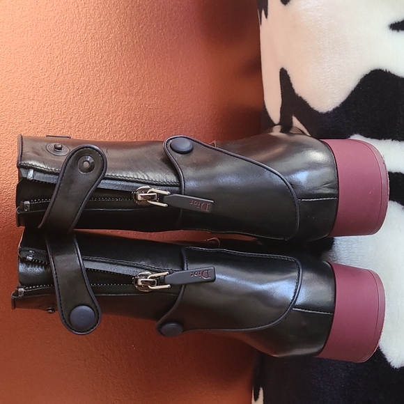 Dior Leather Ankle Zipper Boots!! - Picture 4 of 16